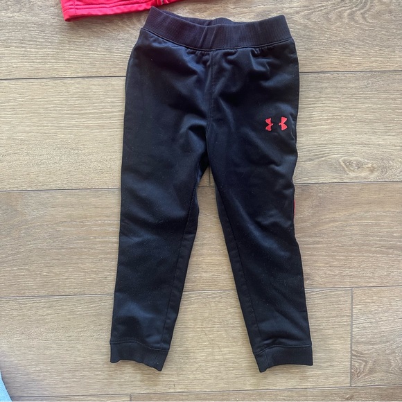 Under Armor sweat Bundle Size 4T - Picture 4 of 4